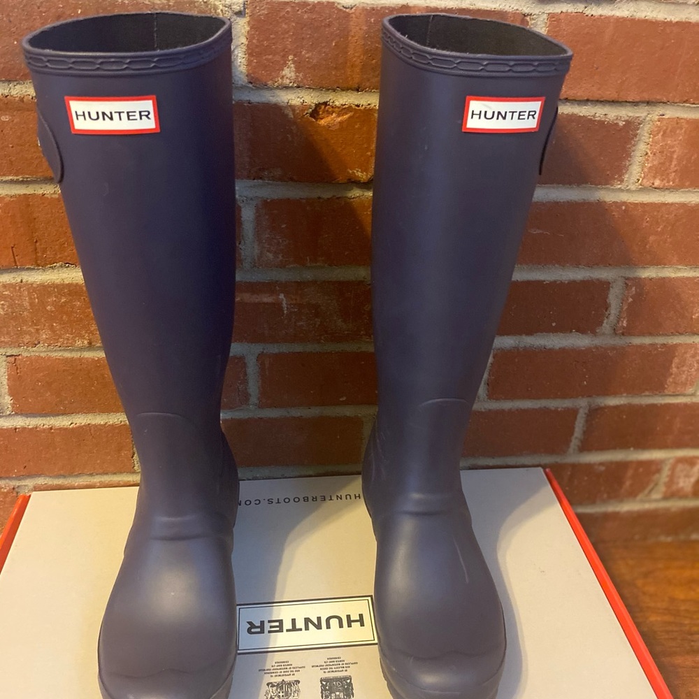 Purple Tall hunter boots gently worn - box included - Picture 16 of 16